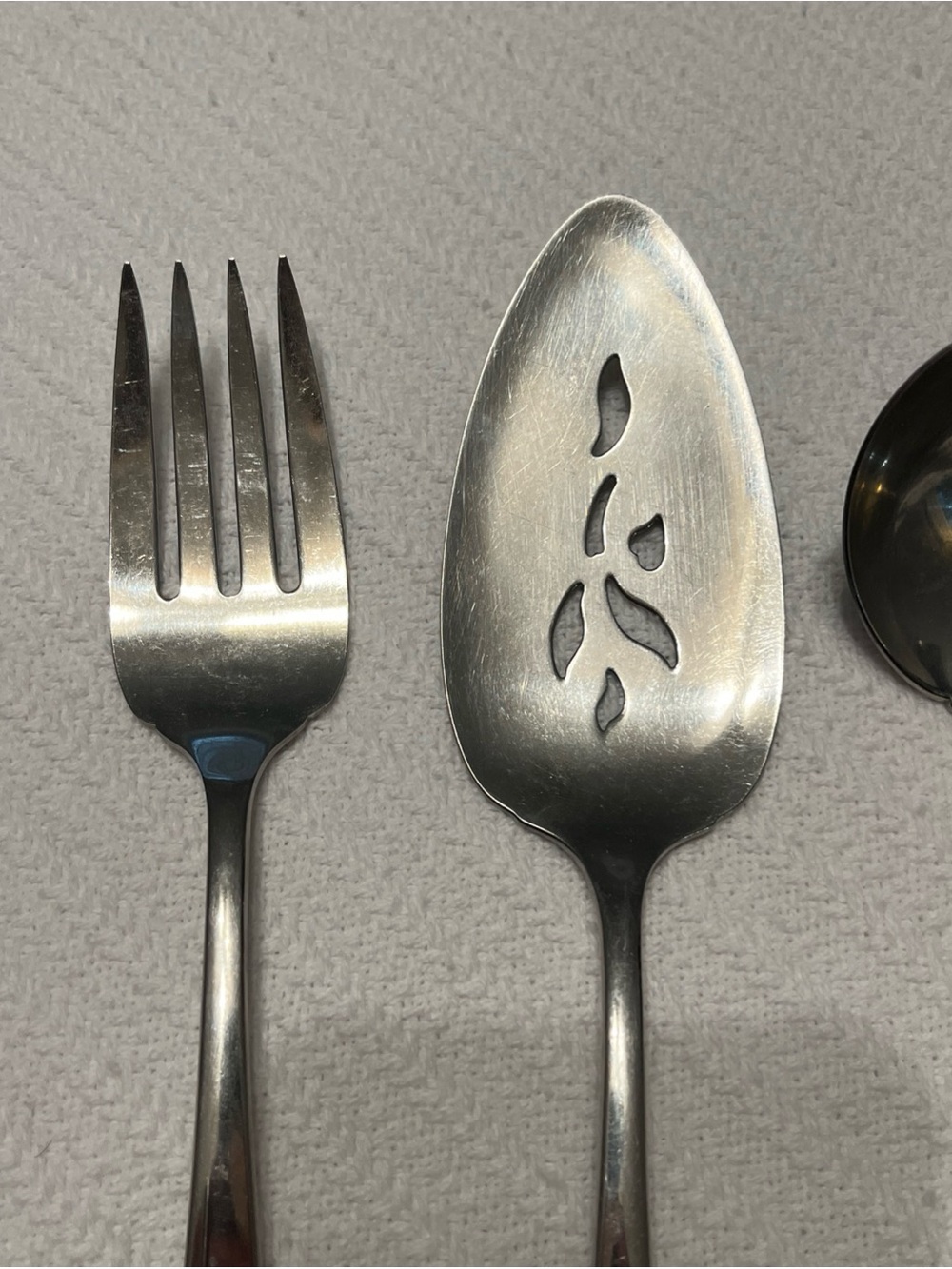 Oneida Community My Rose Silver Floral-Handle Serving Flatware Set - Picture 4 of 10
